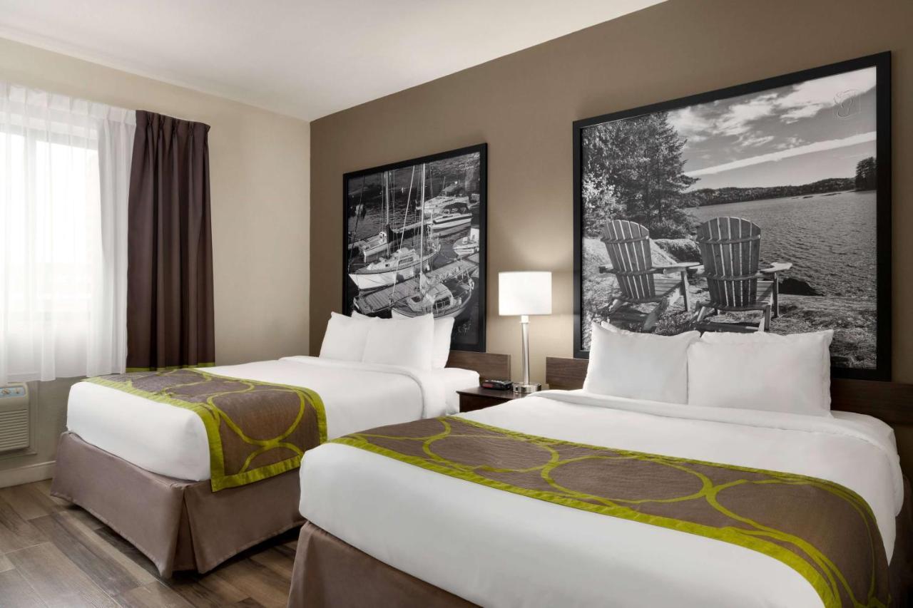 Готель Super 8 By Wyndham Sarnia On Екстер'єр фото